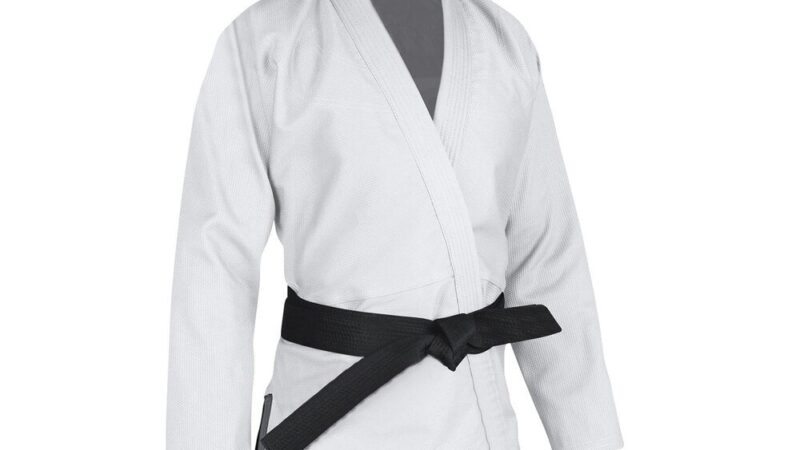Strój do karate: jak wybrać odpowiednie kimono dla dzieci